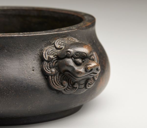 Arte Cinese : Incensiere in bronzo con manici a protomi leonine  Cina, dinastia Qing, XIX secolo  - Asta Asta 373 | ARTE ORIENTALE E ISLAMICA - ARTE ORIENALE E WUNDERKAMMER Online - Associazione Nazionale - Case d'Asta italiane