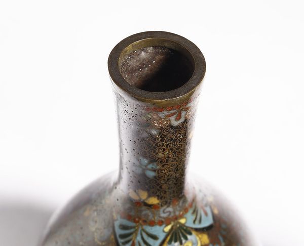 ARTE GIAPPONESE : Due piccoli vasi cloisonn� Giappone, periodo Meiji, XIX secolo  - Asta Asta 373 | ARTE ORIENTALE E ISLAMICA - ARTE ORIENALE E WUNDERKAMMER Online - Associazione Nazionale - Case d'Asta italiane