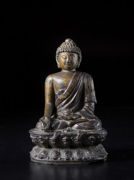Arte Cinese : Scultura in bronzo raffigurante Ratnasambhava  Cina, dinastia Ming, XVI secolo  - Asta Asta 373 | ARTE ORIENTALE E ISLAMICA - ARTE ORIENALE E WUNDERKAMMER Online - Associazione Nazionale - Case d'Asta italiane