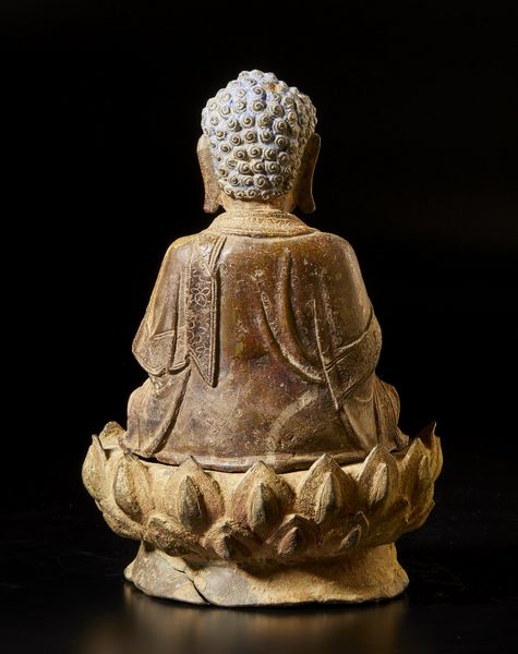 Arte Cinese : Figura del Buddha cosmico Amitabha in bronzo dorato  Cina, dinastia Ming (?)  - Asta Asta 373 | ARTE ORIENTALE E ISLAMICA - ARTE ORIENALE E WUNDERKAMMER Online - Associazione Nazionale - Case d'Asta italiane