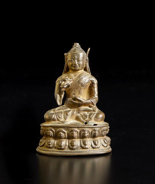 Arte Himalayana : Figura in bronzo raffigurante Padmasambhava  Tibet, XVI secolo  - Asta Asta 373 | ARTE ORIENTALE E ISLAMICA - ARTE ORIENALE E WUNDERKAMMER Online - Associazione Nazionale - Case d'Asta italiane