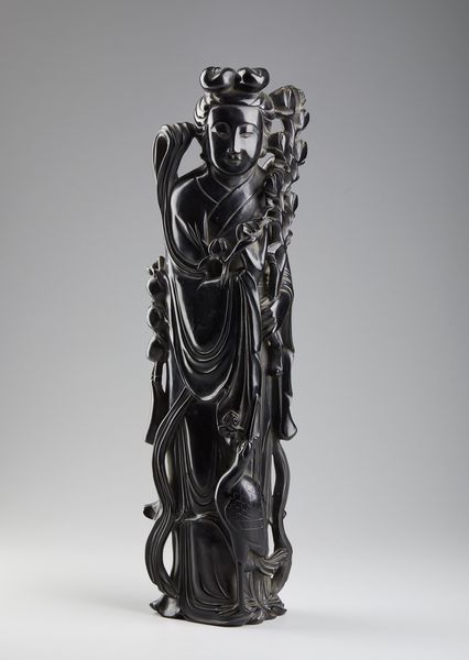 Arte Cinese : Figura femminile stante in resina Cina, XX secolo  - Asta Asta 373 | ARTE ORIENTALE E ISLAMICA - ARTE ORIENALE E WUNDERKAMMER Online - Associazione Nazionale - Case d'Asta italiane