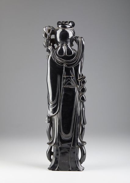 Arte Cinese : Figura femminile stante in resina Cina, XX secolo  - Asta Asta 373 | ARTE ORIENTALE E ISLAMICA - ARTE ORIENALE E WUNDERKAMMER Online - Associazione Nazionale - Case d'Asta italiane