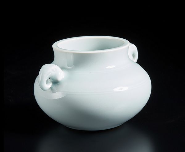 Arte Cinese : Vaso con invetriatura celadon  Cina, XX secolo  - Asta Asta 373 | ARTE ORIENTALE E ISLAMICA - ARTE ORIENALE E WUNDERKAMMER Online - Associazione Nazionale - Case d'Asta italiane