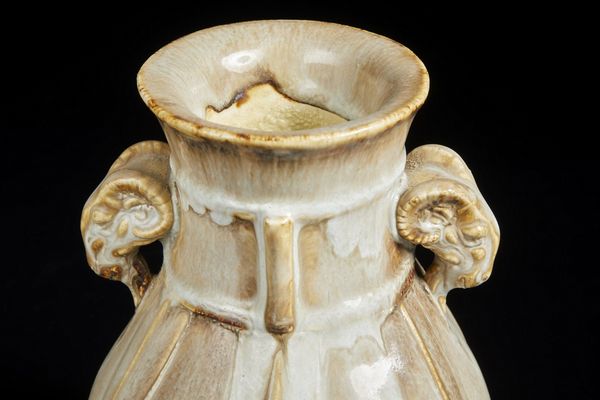 Arte Cinese : Vaso in porcellana framboise   Cina, tardo XIX secolo  - Asta Asta 373 | ARTE ORIENTALE E ISLAMICA - ARTE ORIENALE E WUNDERKAMMER Online - Associazione Nazionale - Case d'Asta italiane
