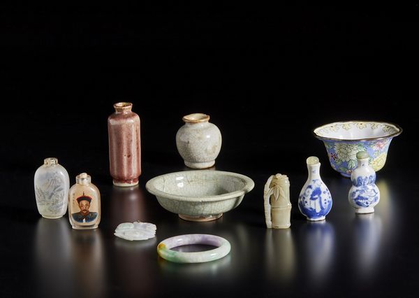 Arte Cinese : Lotto composto da undici pezzi eterogenei  Cina, XVIII-XX secolo  - Asta Asta 373 | ARTE ORIENTALE E ISLAMICA - ARTE ORIENALE E WUNDERKAMMER Online - Associazione Nazionale - Case d'Asta italiane