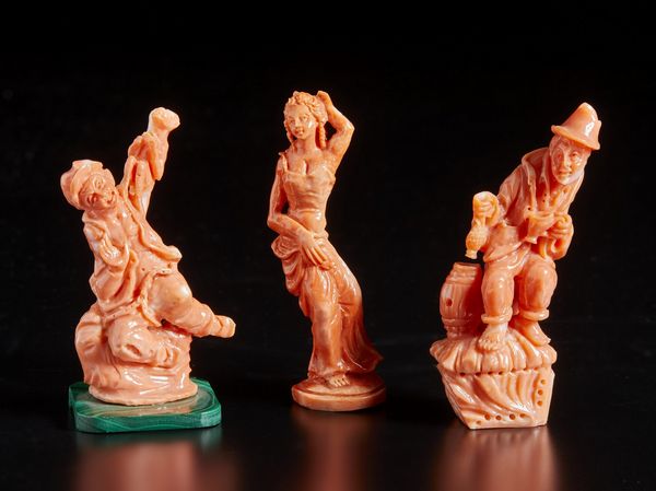 Arte Cinese : Gruppo di cinque piccoli intagli in corallo per l'esportazione  Cina, XX secolo  - Asta Asta 373 | ARTE ORIENTALE E ISLAMICA - ARTE ORIENALE E WUNDERKAMMER Online - Associazione Nazionale - Case d'Asta italiane