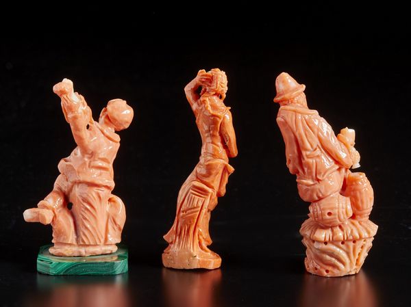 Arte Cinese : Gruppo di cinque piccoli intagli in corallo per l'esportazione  Cina, XX secolo  - Asta Asta 373 | ARTE ORIENTALE E ISLAMICA - ARTE ORIENALE E WUNDERKAMMER Online - Associazione Nazionale - Case d'Asta italiane