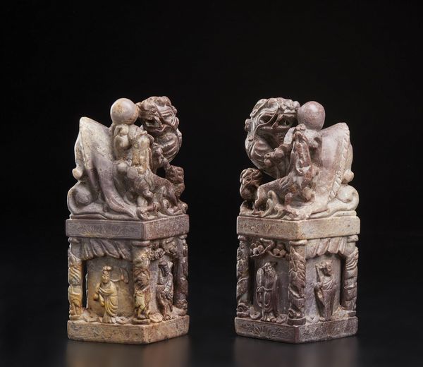 Arte Cinese : Coppia di sigilli in pietra  Cina, dinastia Qing, XIX secolo  - Asta Asta 373 | ARTE ORIENTALE E ISLAMICA - ARTE ORIENALE E WUNDERKAMMER Online - Associazione Nazionale - Case d'Asta italiane