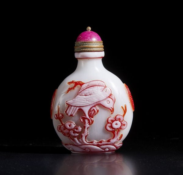 Arte Cinese : Undici tabacchiere ed un piccolo bacile in porcellana decorata  Cina, XIX - XX secolo  - Asta Asta 373 | ARTE ORIENTALE E ISLAMICA - ARTE ORIENALE E WUNDERKAMMER Online - Associazione Nazionale - Case d'Asta italiane