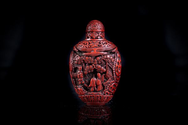 Arte Cinese : Tabacchiera in lacca cinabro  Cina, dinastia Qing, XVIII secolo  - Asta Asta 373 | ARTE ORIENTALE E ISLAMICA - ARTE ORIENALE E WUNDERKAMMER Online - Associazione Nazionale - Case d'Asta italiane