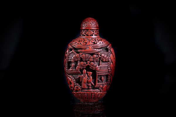 Arte Cinese : Tabacchiera in lacca cinabro  Cina, dinastia Qing, XVIII secolo  - Asta Asta 373 | ARTE ORIENTALE E ISLAMICA - ARTE ORIENALE E WUNDERKAMMER Online - Associazione Nazionale - Case d'Asta italiane