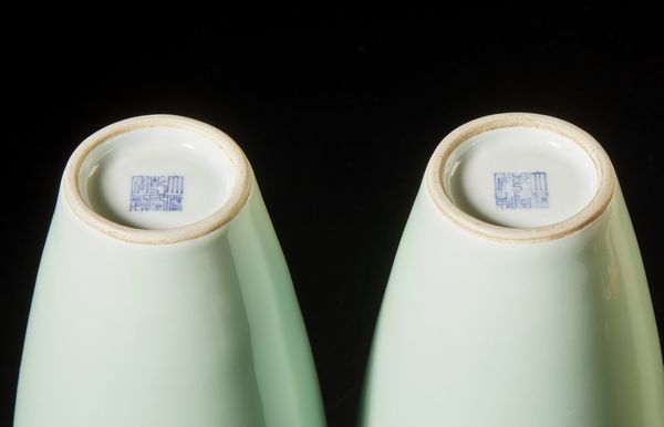 Arte Cinese : Coppia di vasi monocromi turchesi  Cina, inizio XX secolo  - Asta Asta 373 | ARTE ORIENTALE E ISLAMICA - ARTE ORIENALE E WUNDERKAMMER Online - Associazione Nazionale - Case d'Asta italiane