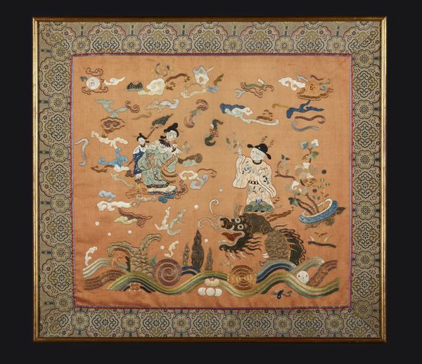 Arte Cinese : Un ricamo e due dipinti entro cornice Cina, dinastia Qing, XIX secolo  - Asta Asta 373 | ARTE ORIENTALE E ISLAMICA - ARTE ORIENALE E WUNDERKAMMER Online - Associazione Nazionale - Case d'Asta italiane