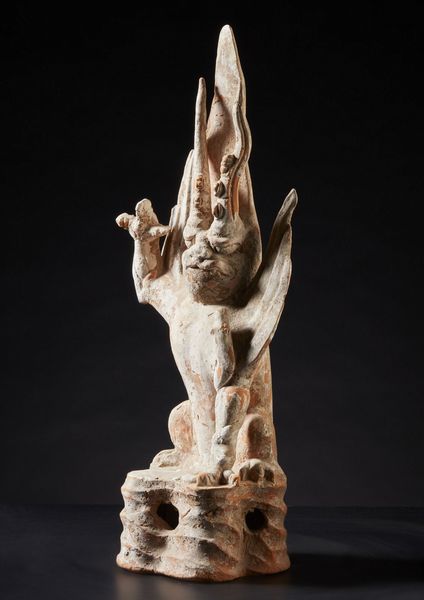 Arte Cinese : Guardiano Tang in terracotta  Cina, dinastia Tang  - Asta Asta 373 | ARTE ORIENTALE E ISLAMICA - ARTE ORIENALE E WUNDERKAMMER Online - Associazione Nazionale - Case d'Asta italiane