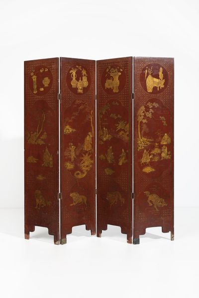 Arte Cinese : Paravento composto da quattro pannelli in lacca rossa  Cina, dinastia Qing, XIX secolo  - Asta Asta 373 | ARTE ORIENTALE E ISLAMICA - ARTE ORIENALE E WUNDERKAMMER Online - Associazione Nazionale - Case d'Asta italiane