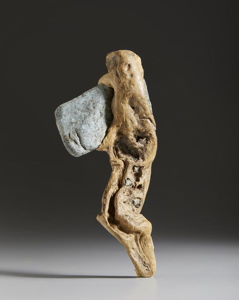 . : Ascia in pietra con manico.  - Asta Asta 373 | ARTE ORIENTALE E ISLAMICA - ARTE ORIENALE E WUNDERKAMMER Online - Associazione Nazionale - Case d'Asta italiane