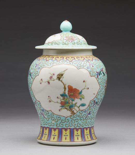 Arte Cinese : Gruppo di sette vasi in porcellana  Cina, XIX-XX secolo  - Asta Asta 373 | ARTE ORIENTALE E ISLAMICA - ARTE ORIENALE E WUNDERKAMMER Online - Associazione Nazionale - Case d'Asta italiane