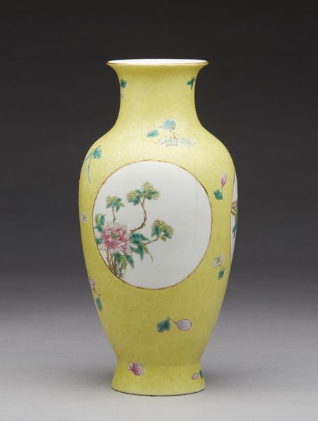 Arte Cinese : Gruppo di sette vasi in porcellana  Cina, XIX-XX secolo  - Asta Asta 373 | ARTE ORIENTALE E ISLAMICA - ARTE ORIENALE E WUNDERKAMMER Online - Associazione Nazionale - Case d'Asta italiane