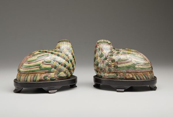 Arte Cinese : Coppia di scatole in porcellana e vaso Cina, XIX-XX secolo  - Asta Asta 373 | ARTE ORIENTALE E ISLAMICA - ARTE ORIENALE E WUNDERKAMMER Online - Associazione Nazionale - Case d'Asta italiane