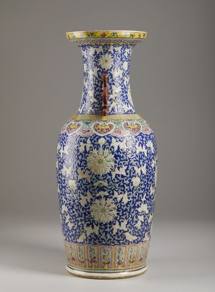 Arte Cinese : Vaso a balaustro famiglia rosa  Cina, dinastia Qing, XIX secolo  - Asta Asta 373 | ARTE ORIENTALE E ISLAMICA - ARTE ORIENALE E WUNDERKAMMER Online - Associazione Nazionale - Case d'Asta italiane