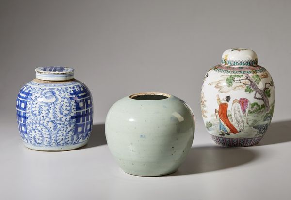 Arte Cinese : Gruppo di sei vasi in porcellana Cina, XIX - XX secolo  - Asta Asta 373 | ARTE ORIENTALE E ISLAMICA - ARTE ORIENALE E WUNDERKAMMER Online - Associazione Nazionale - Case d'Asta italiane