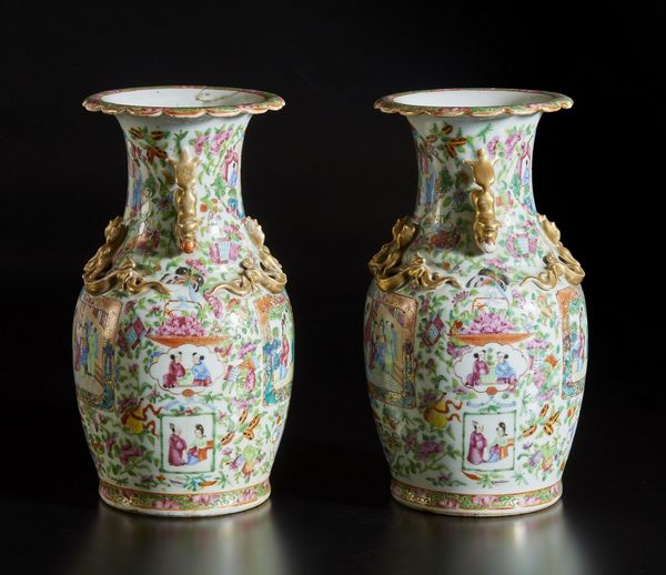 Arte Cinese : Coppia di vasi Canton in porcellana  Cina, dinastia Qing, XIX secolo  - Asta Asta 373 | ARTE ORIENTALE E ISLAMICA - ARTE ORIENALE E WUNDERKAMMER Online - Associazione Nazionale - Case d'Asta italiane