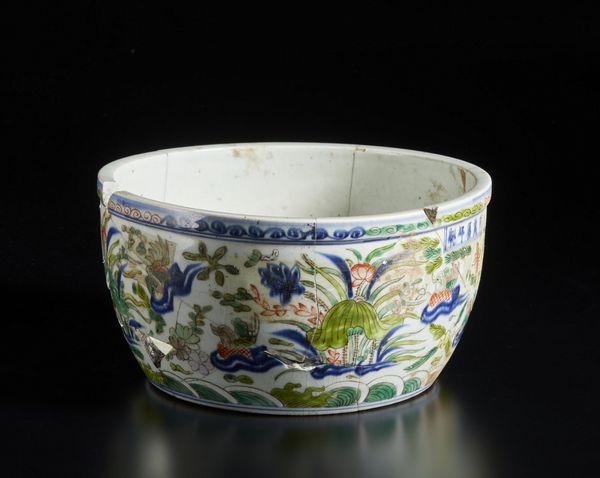 Arte Cinese : Vaso ''duck pond'' wucai Cina, dinastia Ming, periodo Wanli  - Asta Asta 373 | ARTE ORIENTALE E ISLAMICA - ARTE ORIENALE E WUNDERKAMMER Online - Associazione Nazionale - Case d'Asta italiane