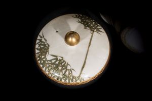 ARTE GIAPPONESE : Un servizio da t� in porcellana bianca Giappone, XIX secolo  - Asta Asta 373 | ARTE ORIENTALE E ISLAMICA - ARTE ORIENALE E WUNDERKAMMER Online - Associazione Nazionale - Case d'Asta italiane