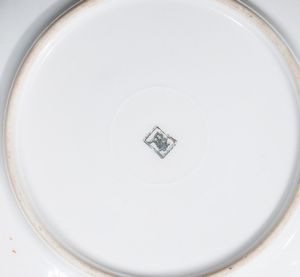 ARTE GIAPPONESE : Un servizio da t� in porcellana bianca Giappone, XIX secolo  - Asta Asta 373 | ARTE ORIENTALE E ISLAMICA - ARTE ORIENALE E WUNDERKAMMER Online - Associazione Nazionale - Case d'Asta italiane