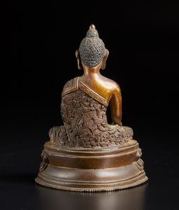 Arte Cinese : Teiera, incensiere e Buddha assiso Cina, XX secolo  - Asta Asta 373 | ARTE ORIENTALE E ISLAMICA - ARTE ORIENALE E WUNDERKAMMER Online - Associazione Nazionale - Case d'Asta italiane