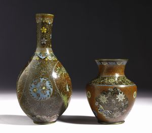ARTE GIAPPONESE - Due piccoli vasi cloisonn Giappone, periodo Meiji, XIX secolo