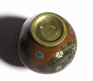 ARTE GIAPPONESE : Due piccoli vasi cloisonn� Giappone, periodo Meiji, XIX secolo  - Asta Asta 373 | ARTE ORIENTALE E ISLAMICA - ARTE ORIENALE E WUNDERKAMMER Online - Associazione Nazionale - Case d'Asta italiane