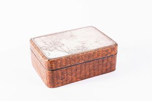 ARTE GIAPPONESE - Scatola in metallo argentato, lacca e vimini  Giappone, XIX secolo