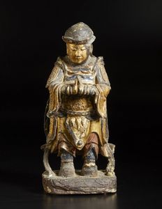 Arte Cinese : Scultura in legno dorato raffigurante Wei Tuo  Cina, dinastia Ming, XVI secolo  - Asta Asta 373 | ARTE ORIENTALE E ISLAMICA - ARTE ORIENALE E WUNDERKAMMER Online - Associazione Nazionale - Case d'Asta italiane