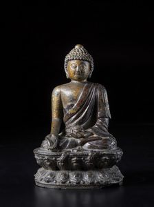 Arte Cinese : Scultura in bronzo raffigurante Ratnasambhava  Cina, dinastia Ming, XVI secolo  - Asta Asta 373 | ARTE ORIENTALE E ISLAMICA - ARTE ORIENALE E WUNDERKAMMER Online - Associazione Nazionale - Case d'Asta italiane