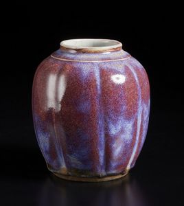 Arte Cinese : Vaso in porcellana flamb� Cina, dinastia Qing, XIX secolo  - Asta Asta 373 | ARTE ORIENTALE E ISLAMICA - ARTE ORIENALE E WUNDERKAMMER Online - Associazione Nazionale - Case d'Asta italiane