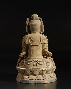 Arte Cinese : Scultura in legno raffigurante Vajradhara  Cina, XX secolo  - Asta Asta 373 | ARTE ORIENTALE E ISLAMICA - ARTE ORIENALE E WUNDERKAMMER Online - Associazione Nazionale - Case d'Asta italiane