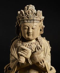 Arte Cinese : Scultura in legno raffigurante Vajradhara  Cina, XX secolo  - Asta Asta 373 | ARTE ORIENTALE E ISLAMICA - ARTE ORIENALE E WUNDERKAMMER Online - Associazione Nazionale - Case d'Asta italiane