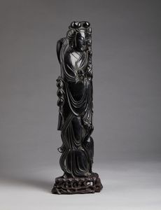 Arte Cinese : Figura femminile stante in resina Cina, XX secolo  - Asta Asta 373 | ARTE ORIENTALE E ISLAMICA - ARTE ORIENALE E WUNDERKAMMER Online - Associazione Nazionale - Case d'Asta italiane