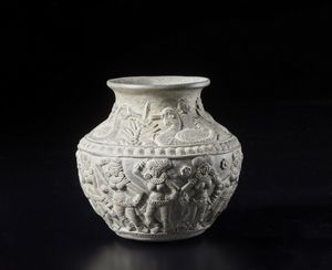 Arte Indiana - Vaso in terracotta con palmette sul collo India, Bengala Occidentale, periodo Shunga, I secolo a.C.- I secolo d.C.