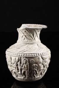 Arte Indiana : Vaso in terracotta decorato con figure  India, Bengala Occidentale, periodo Shunga, I secolo a.C.- I secolo d.C.  - Asta Asta 373 | ARTE ORIENTALE E ISLAMICA - ARTE ORIENALE E WUNDERKAMMER Online - Associazione Nazionale - Case d'Asta italiane
