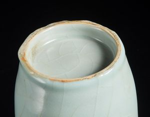 Arte Cinese : Vaso a martello con invetriatura craquel�  Cina, XX secolo  - Asta Asta 373 | ARTE ORIENTALE E ISLAMICA - ARTE ORIENALE E WUNDERKAMMER Online - Associazione Nazionale - Case d'Asta italiane