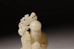 Arte Cinese : Scultura in alabastro raffigurante Shulao  Cina, inizio XX secolo  - Asta Asta 373 | ARTE ORIENTALE E ISLAMICA - ARTE ORIENALE E WUNDERKAMMER Online - Associazione Nazionale - Case d'Asta italiane