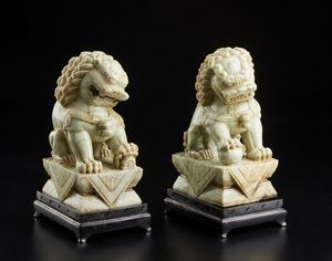 Arte Cinese - Coppia di cani di pho in giada  Cina, XX secolo