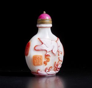 Arte Cinese : Undici tabacchiere ed un piccolo bacile in porcellana decorata  Cina, XIX - XX secolo  - Asta Asta 373 | ARTE ORIENTALE E ISLAMICA - ARTE ORIENALE E WUNDERKAMMER Online - Associazione Nazionale - Case d'Asta italiane