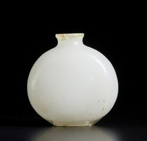 Arte Cinese : Undici tabacchiere ed un piccolo bacile in porcellana decorata  Cina, XIX - XX secolo  - Asta Asta 373 | ARTE ORIENTALE E ISLAMICA - ARTE ORIENALE E WUNDERKAMMER Online - Associazione Nazionale - Case d'Asta italiane