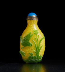 Arte Cinese : Undici tabacchiere ed un piccolo bacile in porcellana decorata  Cina, XIX - XX secolo  - Asta Asta 373 | ARTE ORIENTALE E ISLAMICA - ARTE ORIENALE E WUNDERKAMMER Online - Associazione Nazionale - Case d'Asta italiane