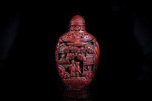 Arte Cinese : Tabacchiera in lacca cinabro  Cina, dinastia Qing, XVIII secolo  - Asta Asta 373 | ARTE ORIENTALE E ISLAMICA - ARTE ORIENALE E WUNDERKAMMER Online - Associazione Nazionale - Case d'Asta italiane