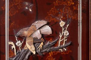 ARTE GIAPPONESE : Lotto di due schermi tipo Shibayama  Giappone, XX secolo  - Asta Asta 373 | ARTE ORIENTALE E ISLAMICA - ARTE ORIENALE E WUNDERKAMMER Online - Associazione Nazionale - Case d'Asta italiane